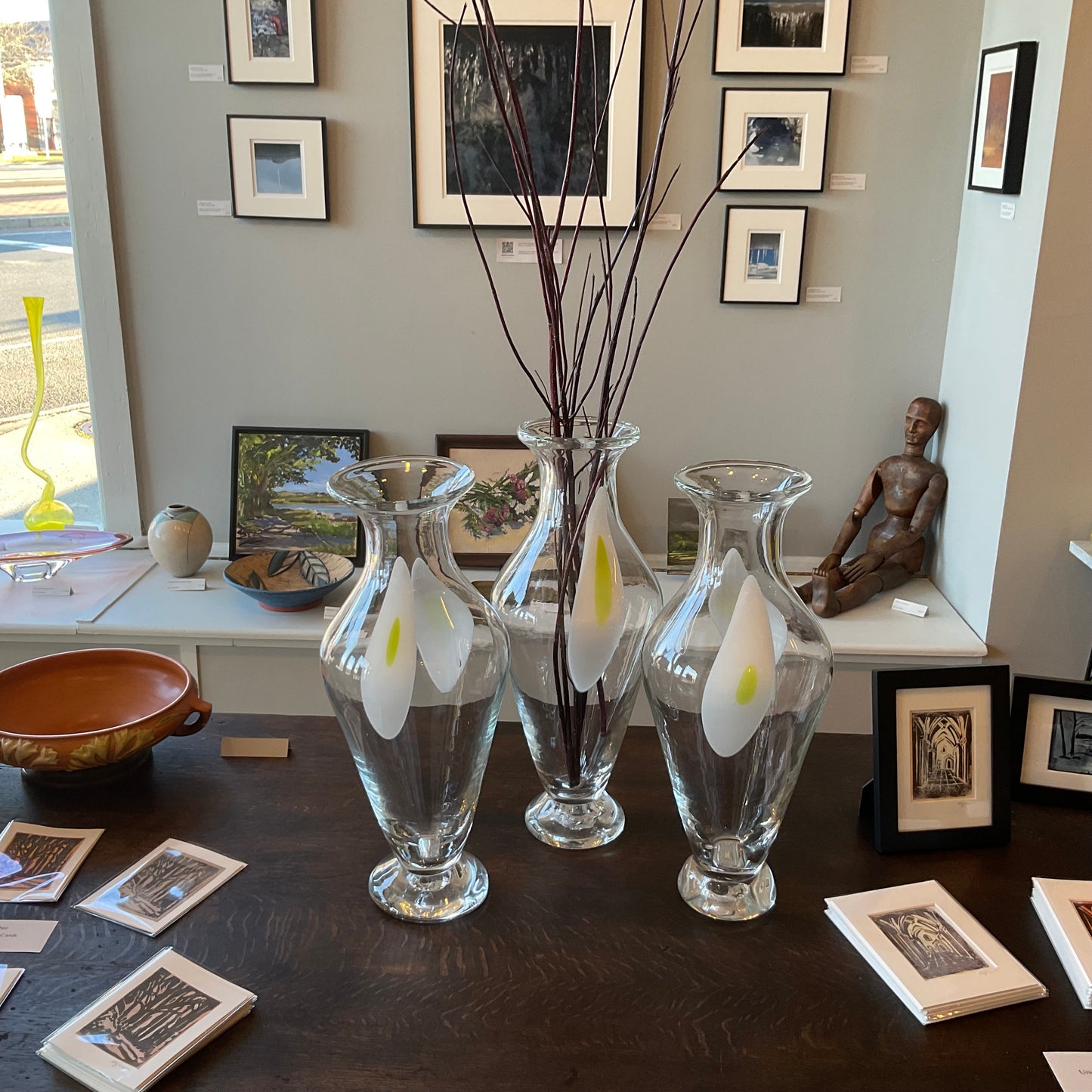 Grand Art Glass Display Vase