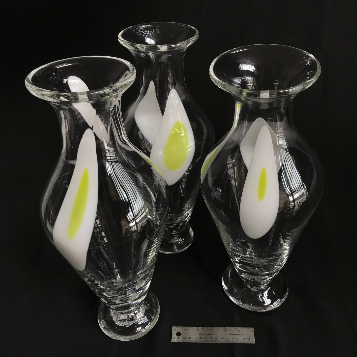 Grand Art Glass Display Vase