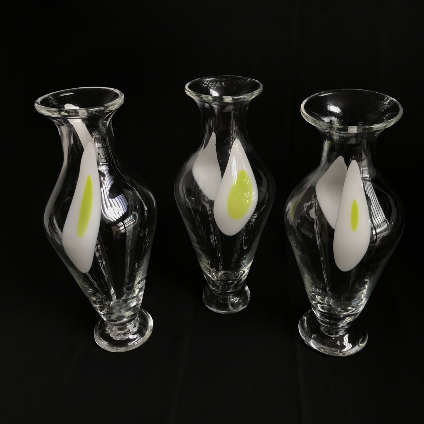 Grand Art Glass Display Vase