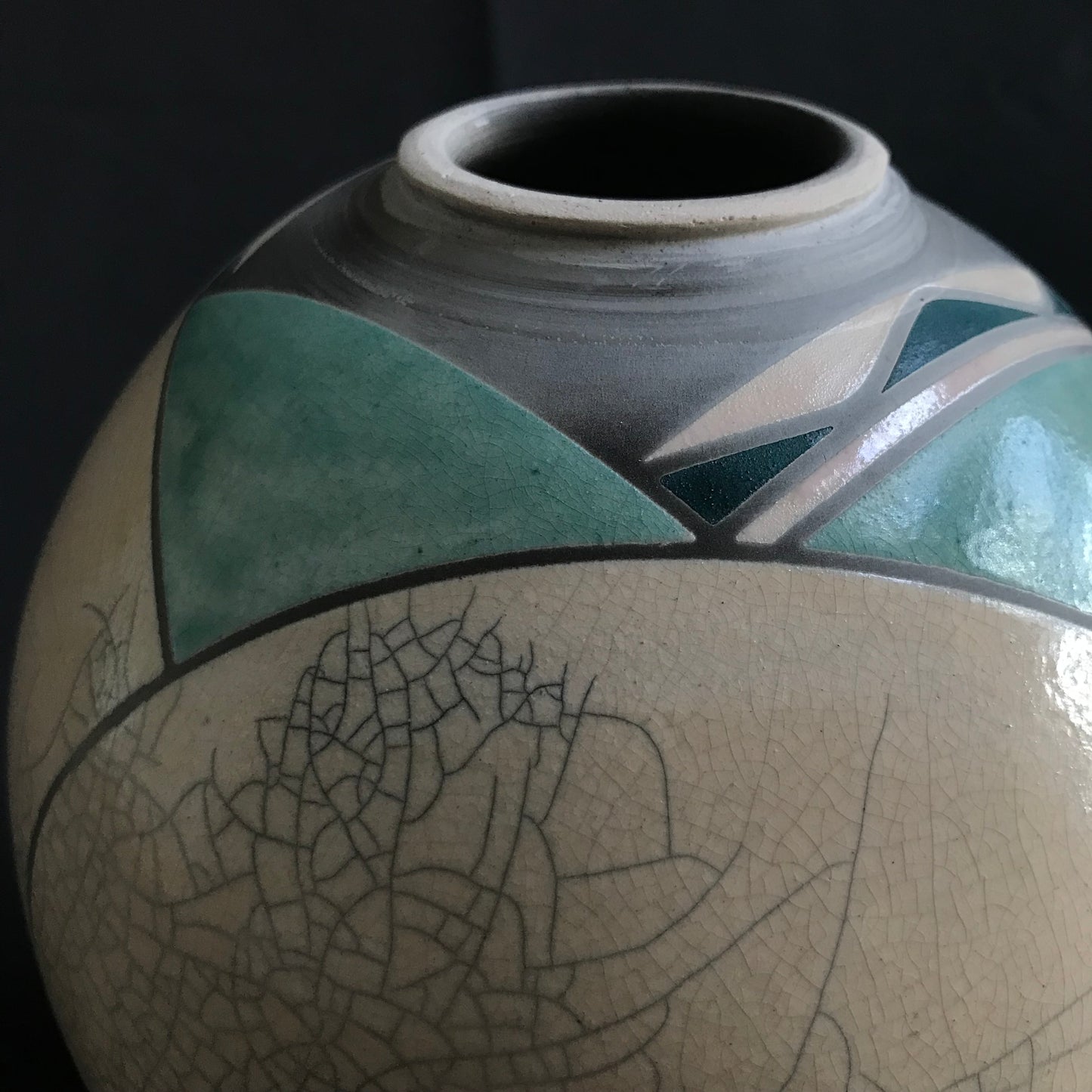 Crackle Pattern Vase