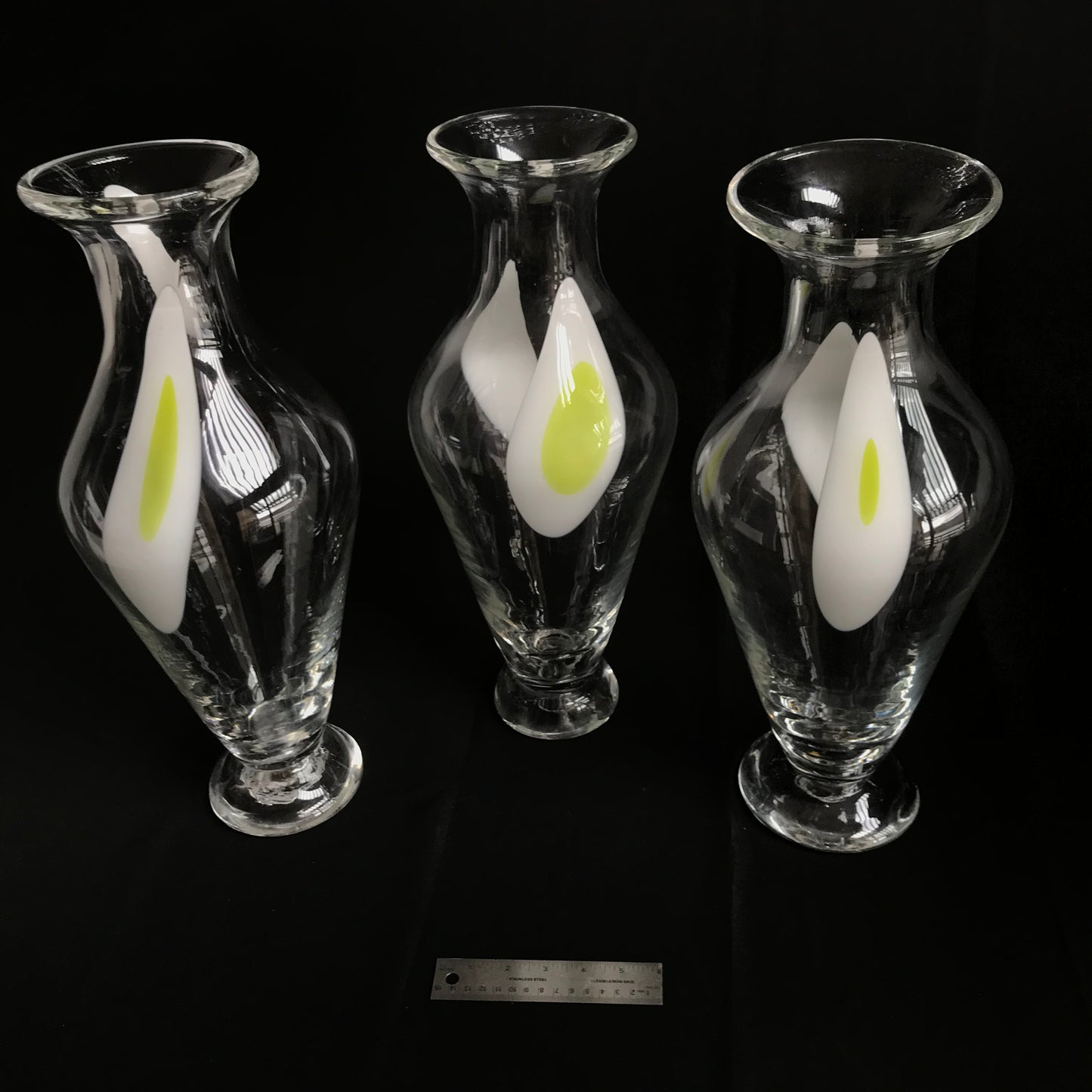 Grand Art Glass Display Vase